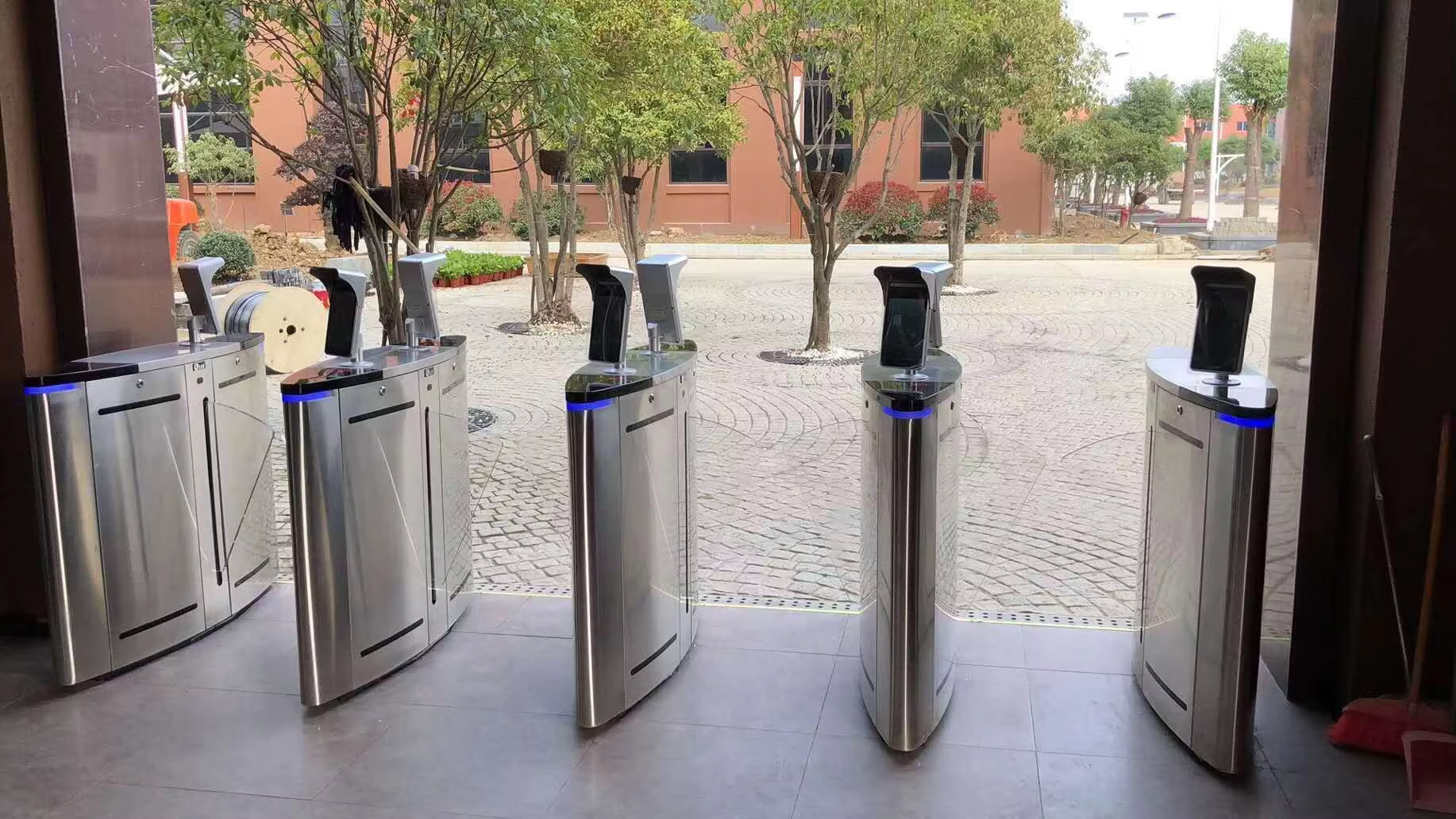  ZT-935 Series Flap Barrier